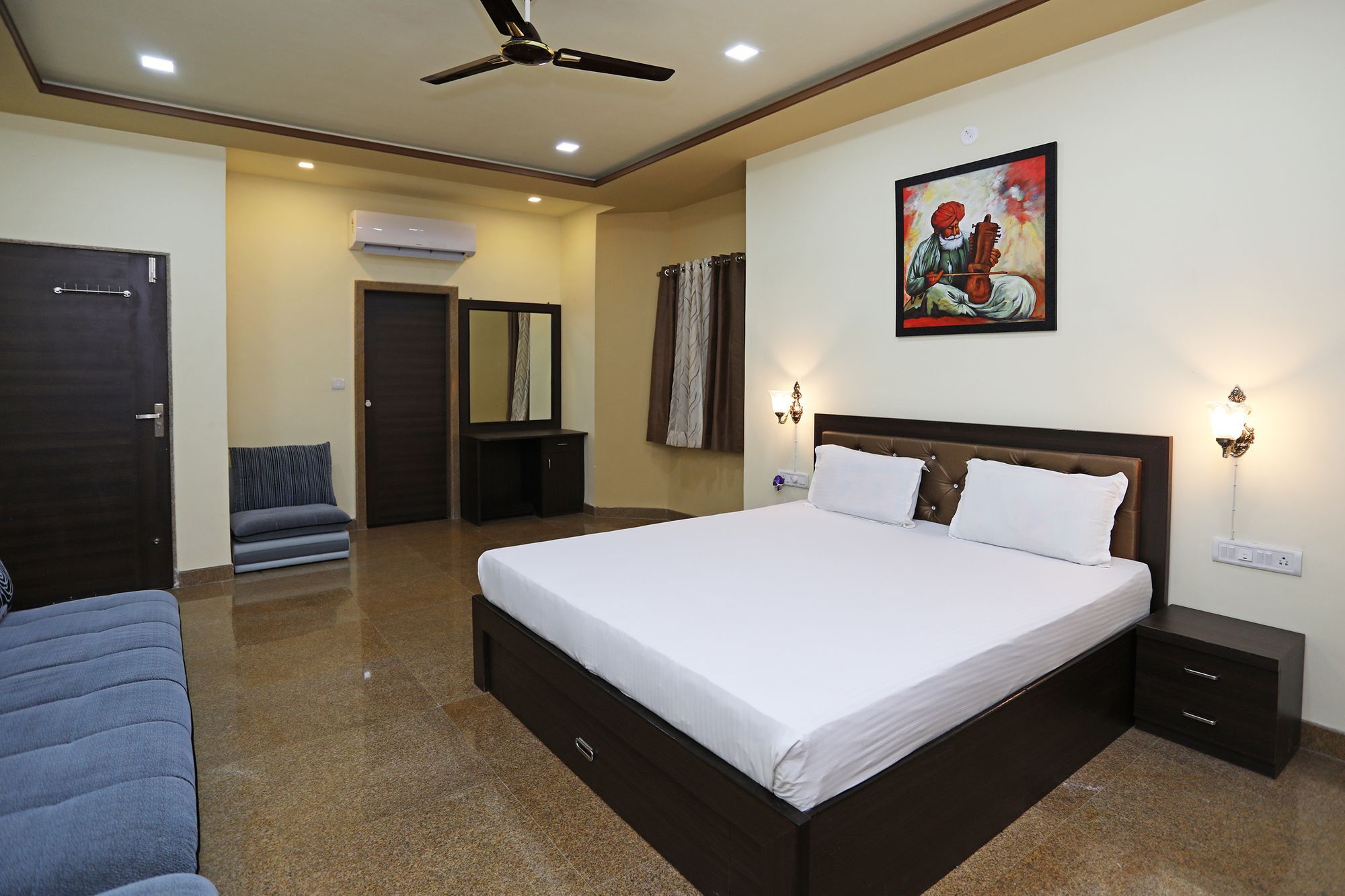 Oyo 9428 Hill View Room Goverdhan Vilas Udaipur Exterior foto