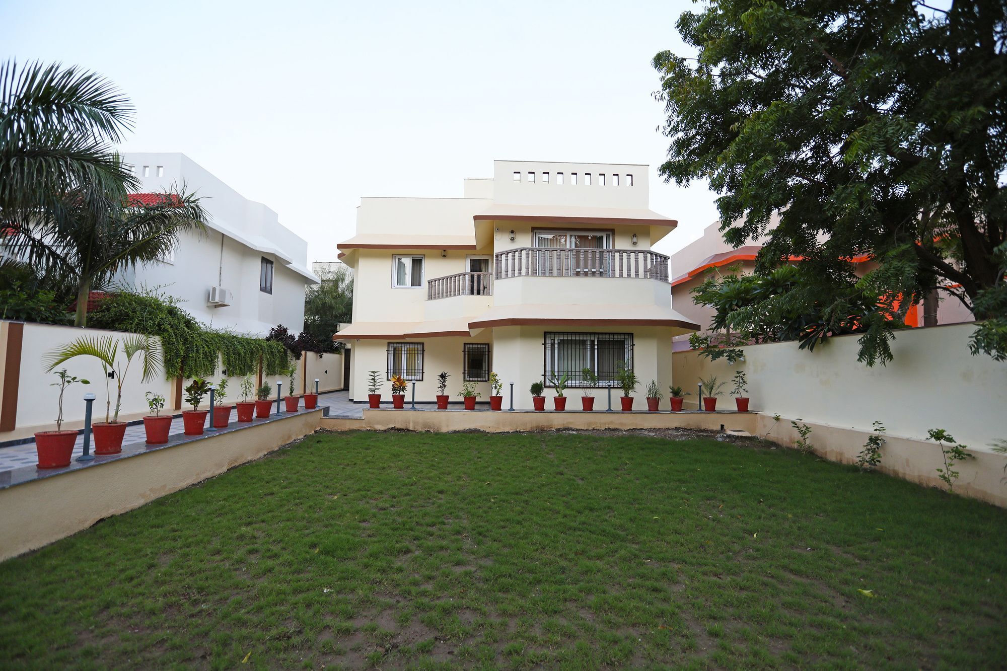 Oyo 9428 Hill View Room Goverdhan Vilas Udaipur Exterior foto