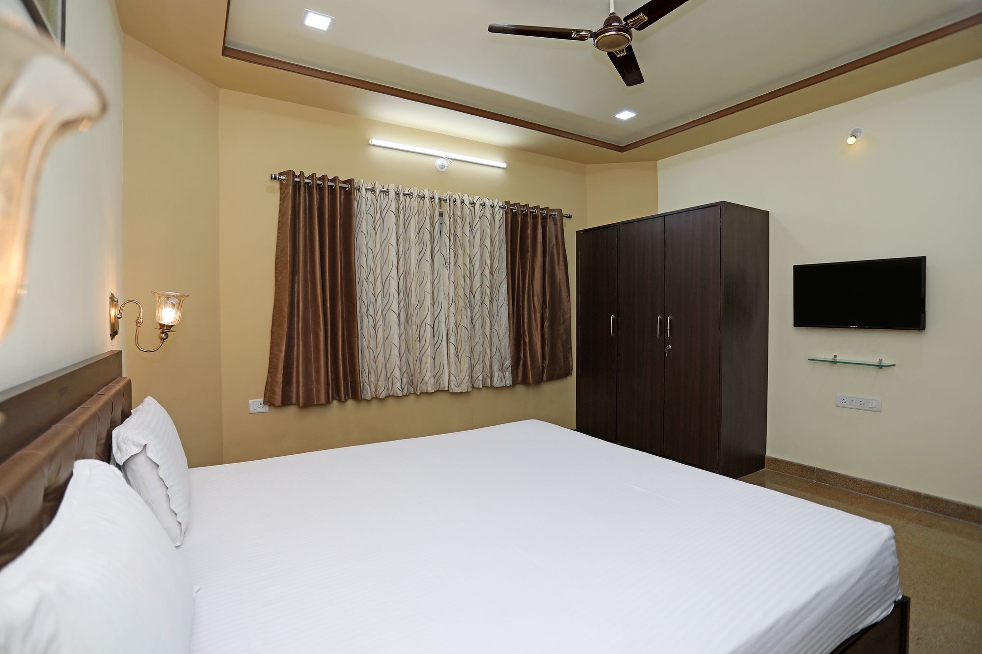 Oyo 9428 Hill View Room Goverdhan Vilas Udaipur Exterior foto